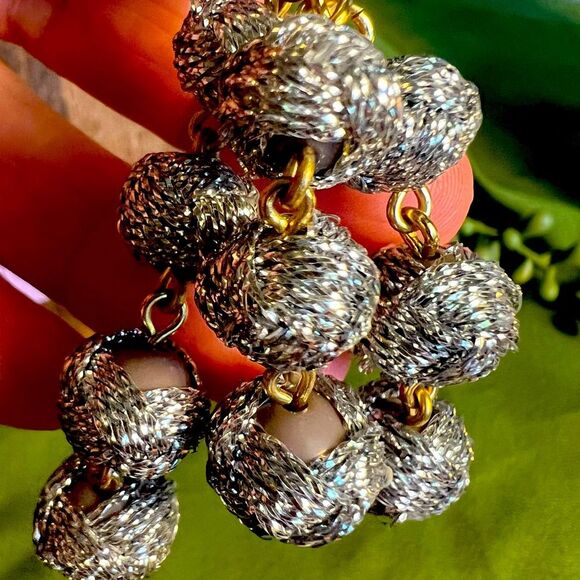 Vintage post earrings - Picture 2 of 3